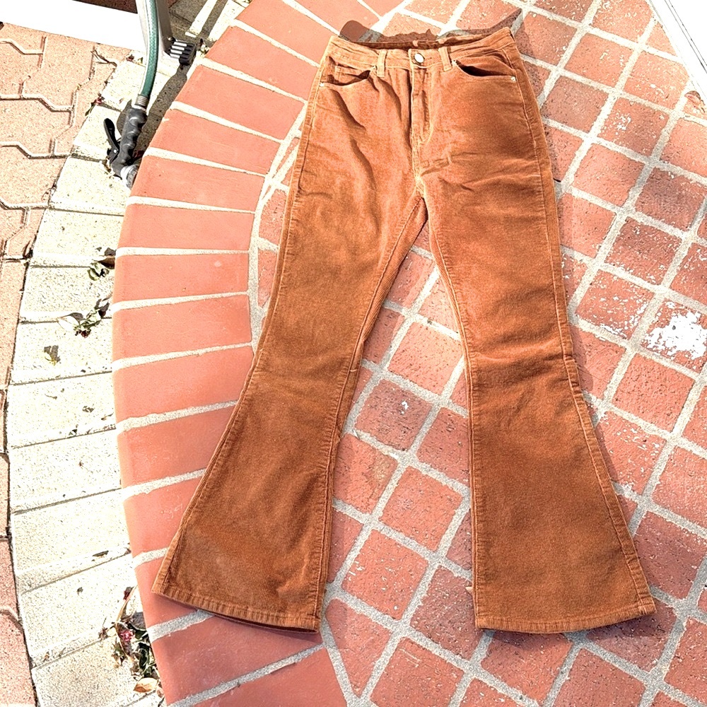Brown corduroy jeans, size small